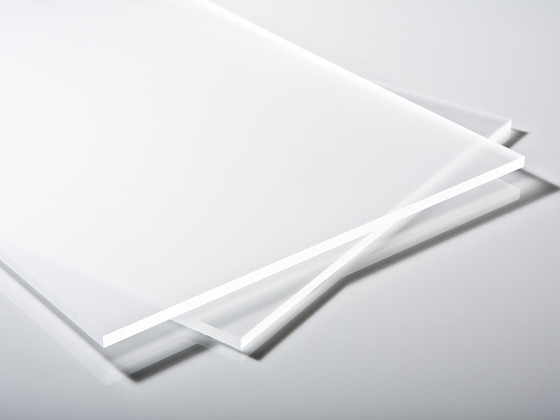  Plexisklo čiré satinované 4 mm