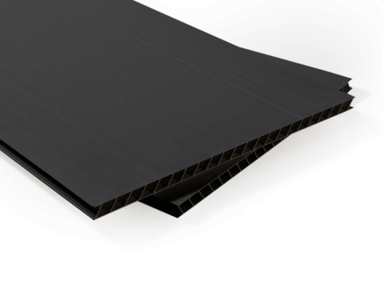 PP dutinkový 5 mm černý 1420 x 2000 mm