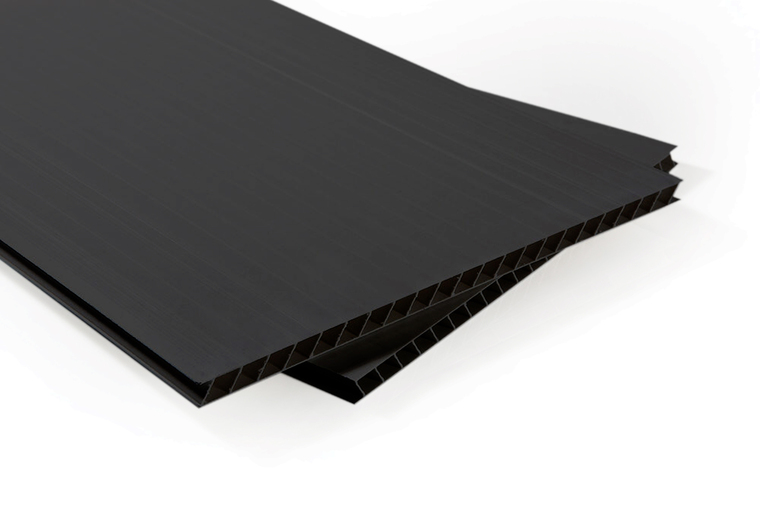 PP dutinkový 5 mm černý 1420 x 2000 mm