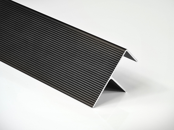 Počáteční a koncový okopový hliníkový profil Elox černý „F“, 40/65 mm, délka 6 m Terrace
